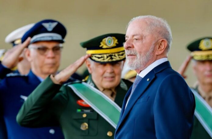 lula-pediu-apoio-ao-general-mourao-para-uma-pauta-que-os-eua-estao-de-olho